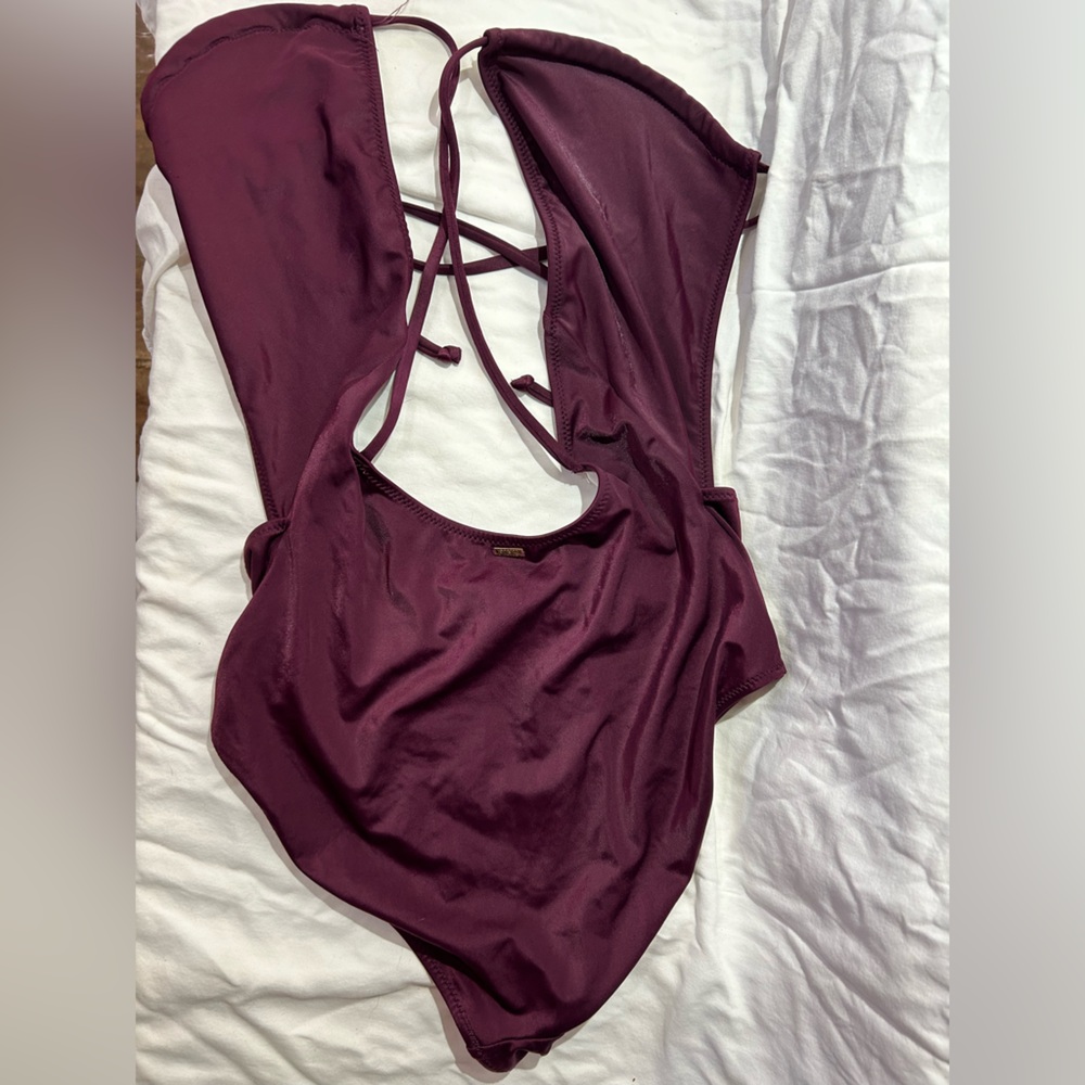 One piece bathing suit